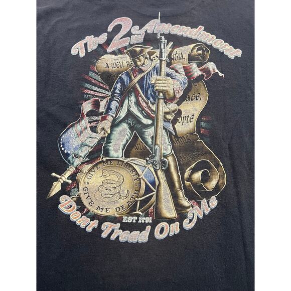 Black Ink Design - The 2nd Amendment / Don’t Tread On Me Distressed Tee - XL - Picture 2 of 5